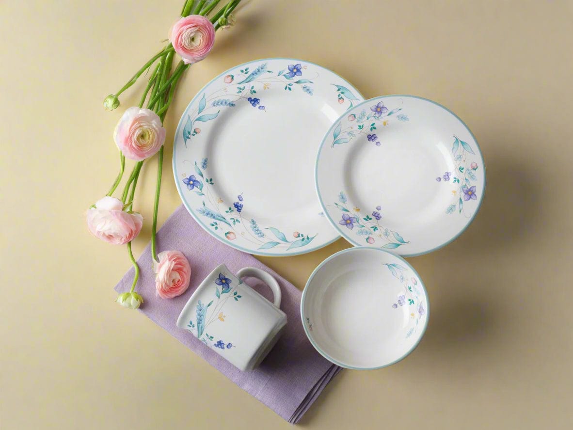 April Set of 4 Dinner Plates