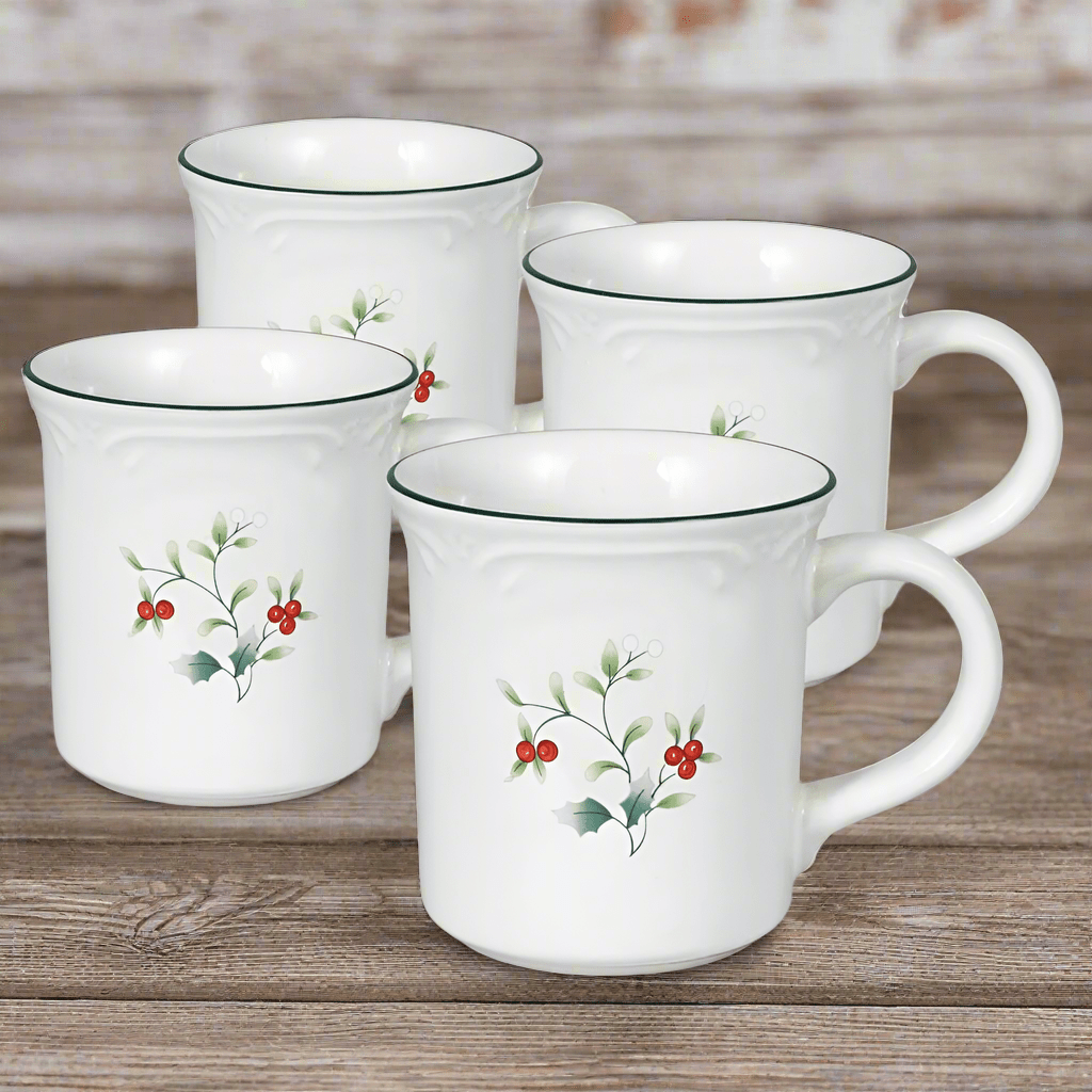 Winterberry Set of 4 Mugs