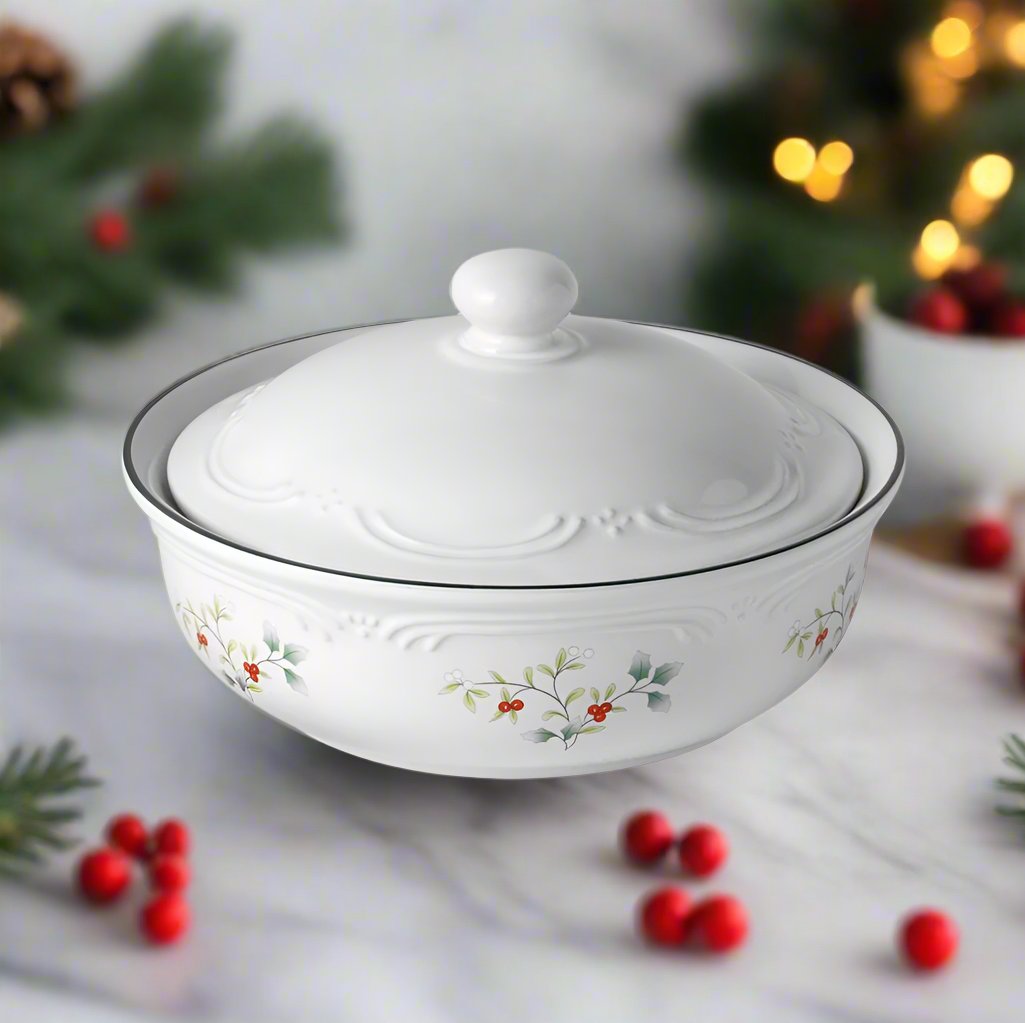 Winterberry® Round Covered Casserole