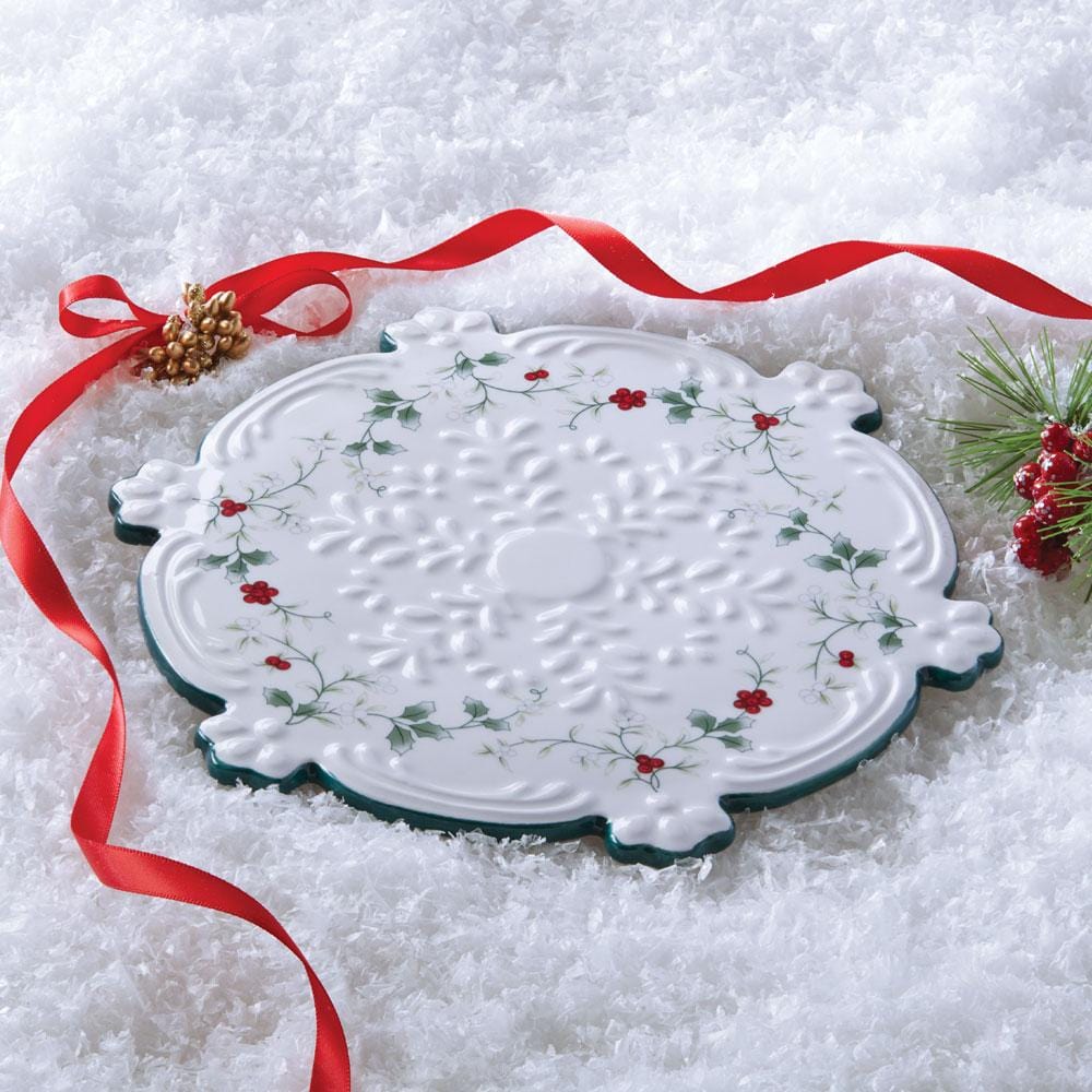Winterberry® Snowflake Trivet