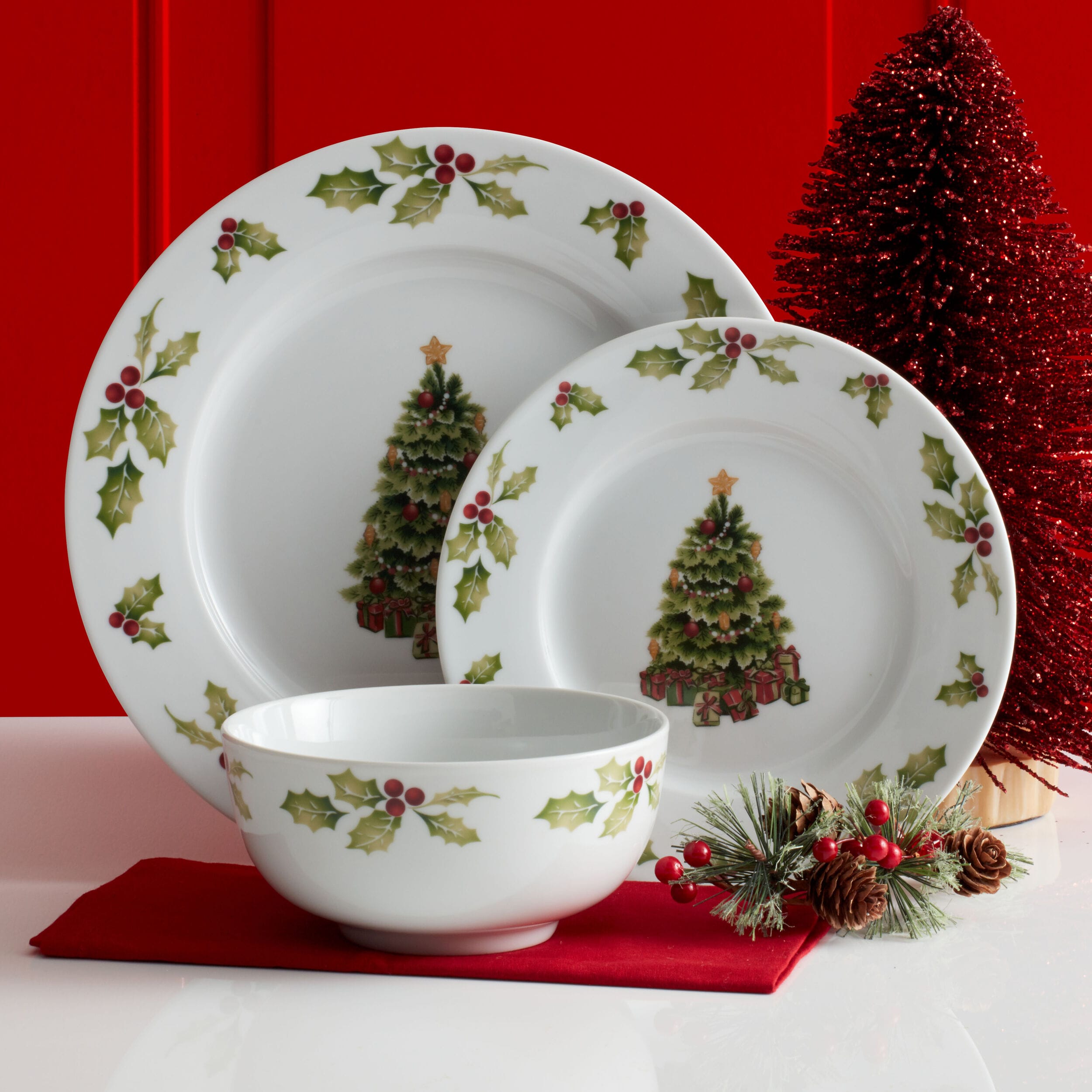 Christmas Day 24 Piece Dinnerware Set, Service for 8
