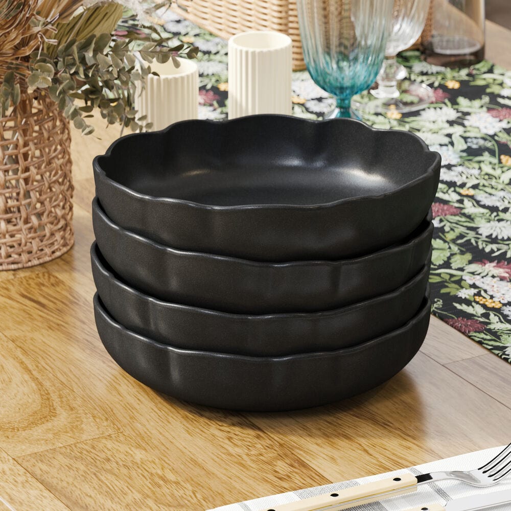 Black Scalloped Set of 4 Pasta Bowls