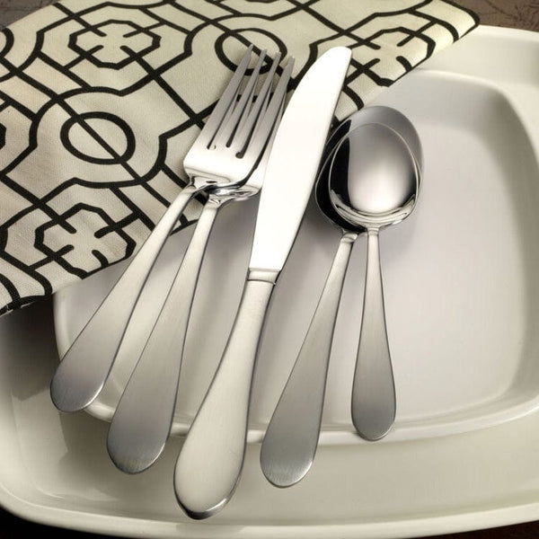 salisbury_satin_5pc_lifestyle-